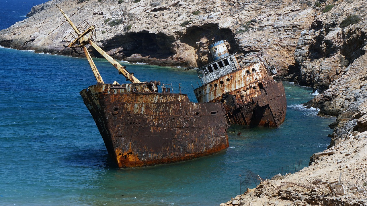 Image - ship wreck amorgos greek island sea