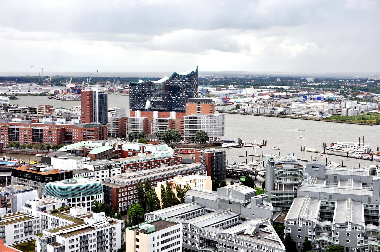 Image - landungsbrücken hamburg michel port