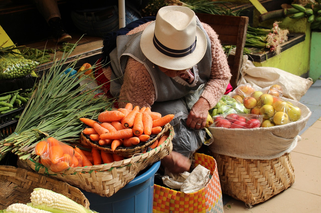 Image - women indigenous market vegetables