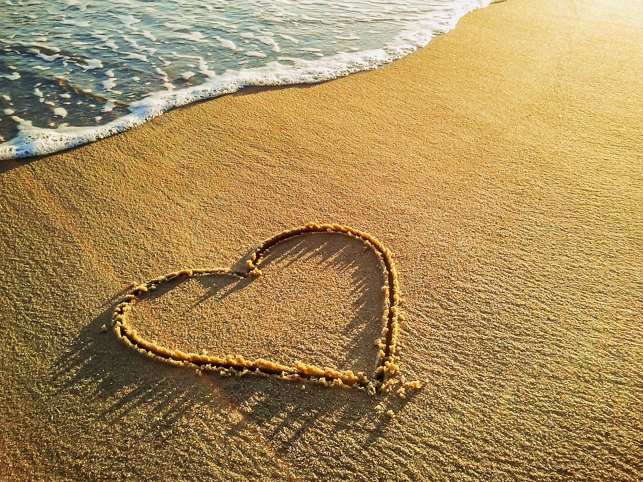 Image - heart love beach sand sea wave