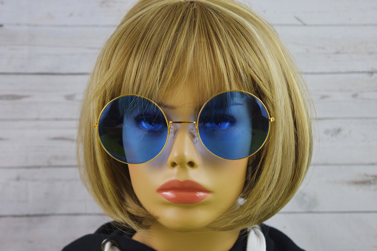 Image - woman pretty glasses funny face