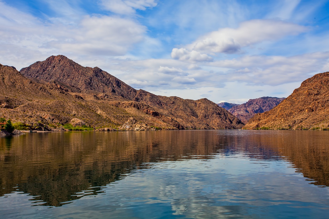 Image - lake mountain mountain lake nature