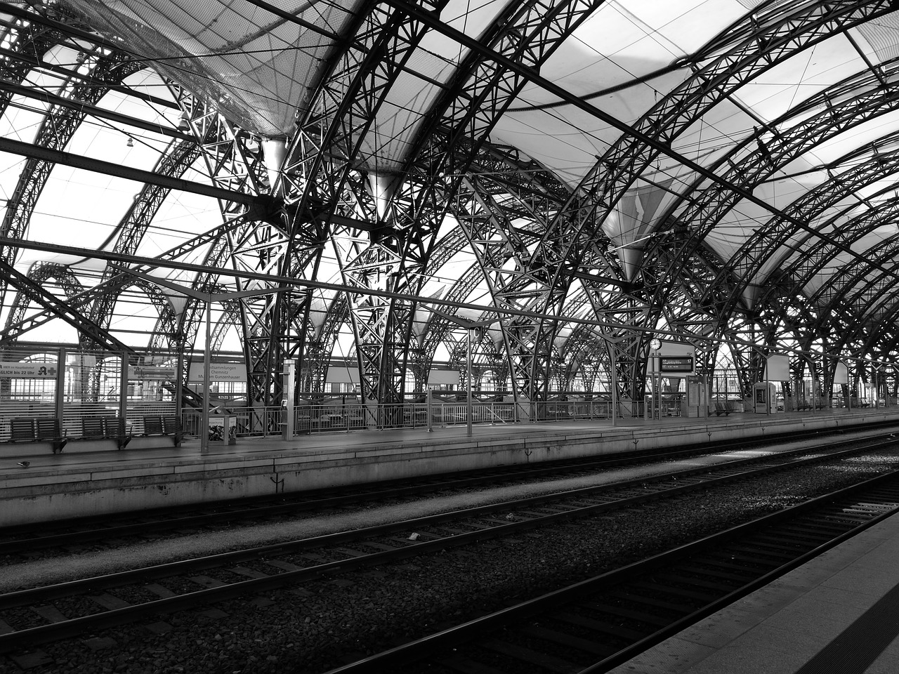 Image - dresden railway station