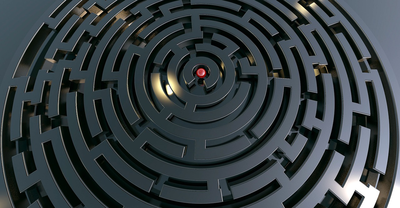 Image - labyrinth target away conception