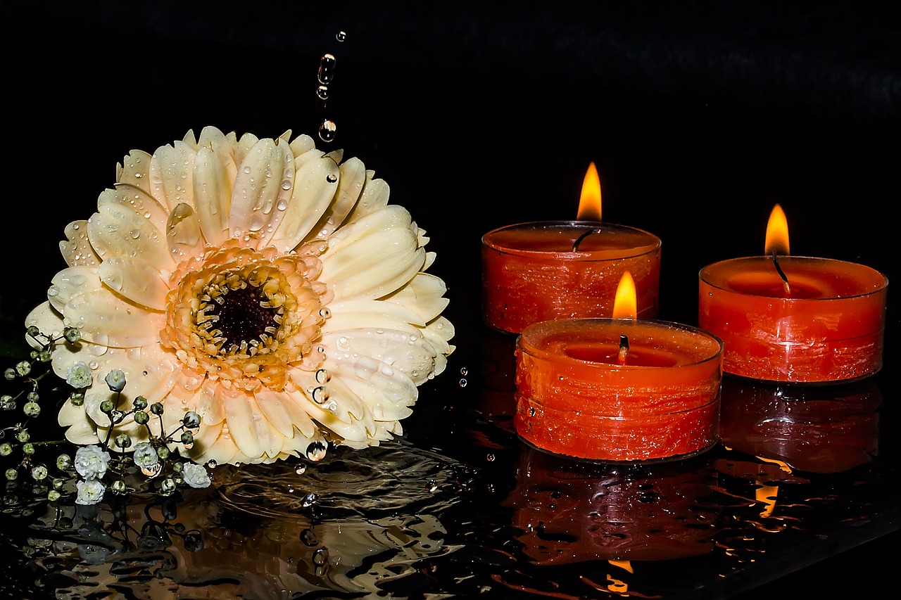 Image - gerbera gypsophila candles