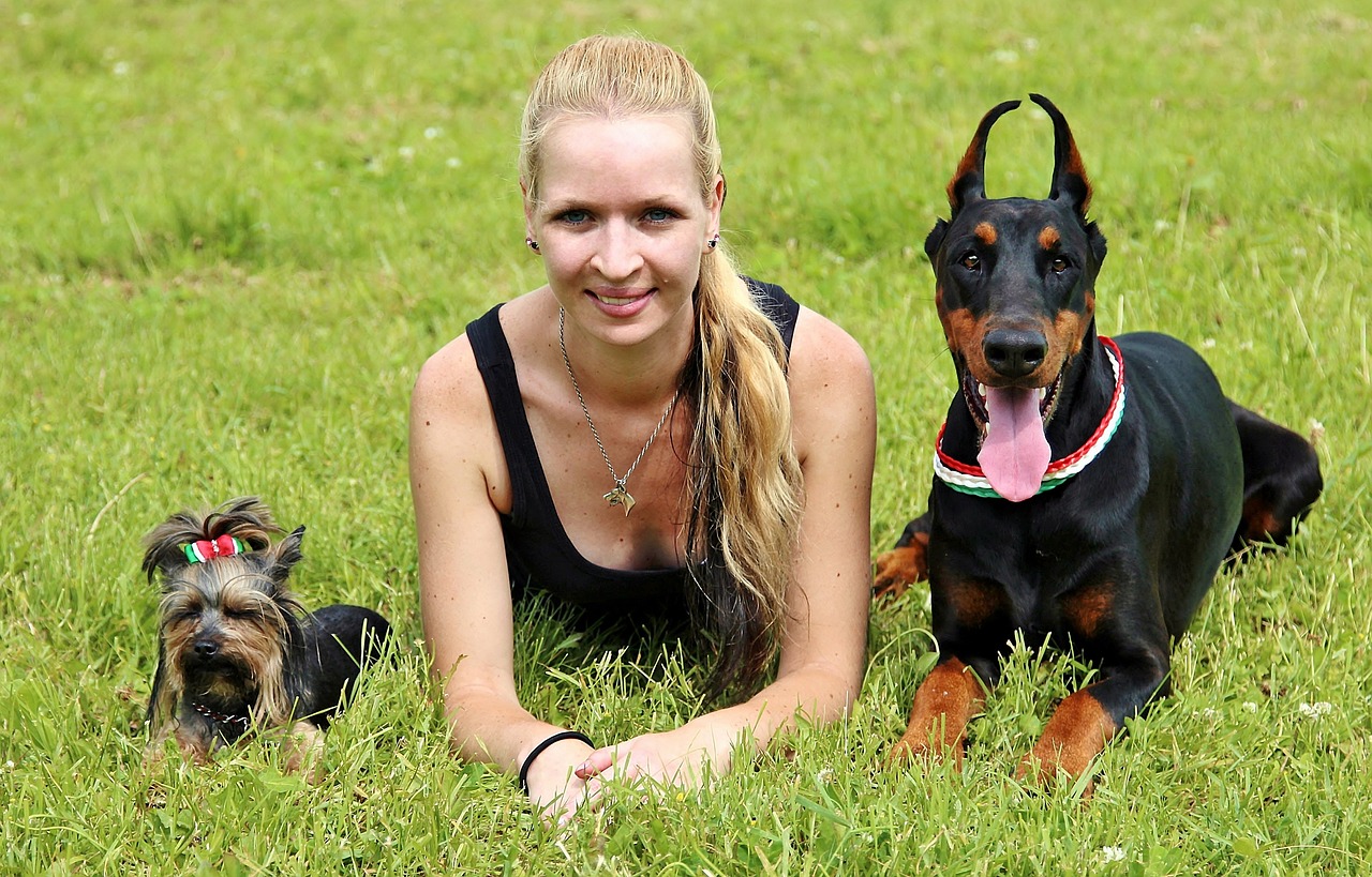 Image - location women and dogs doberman