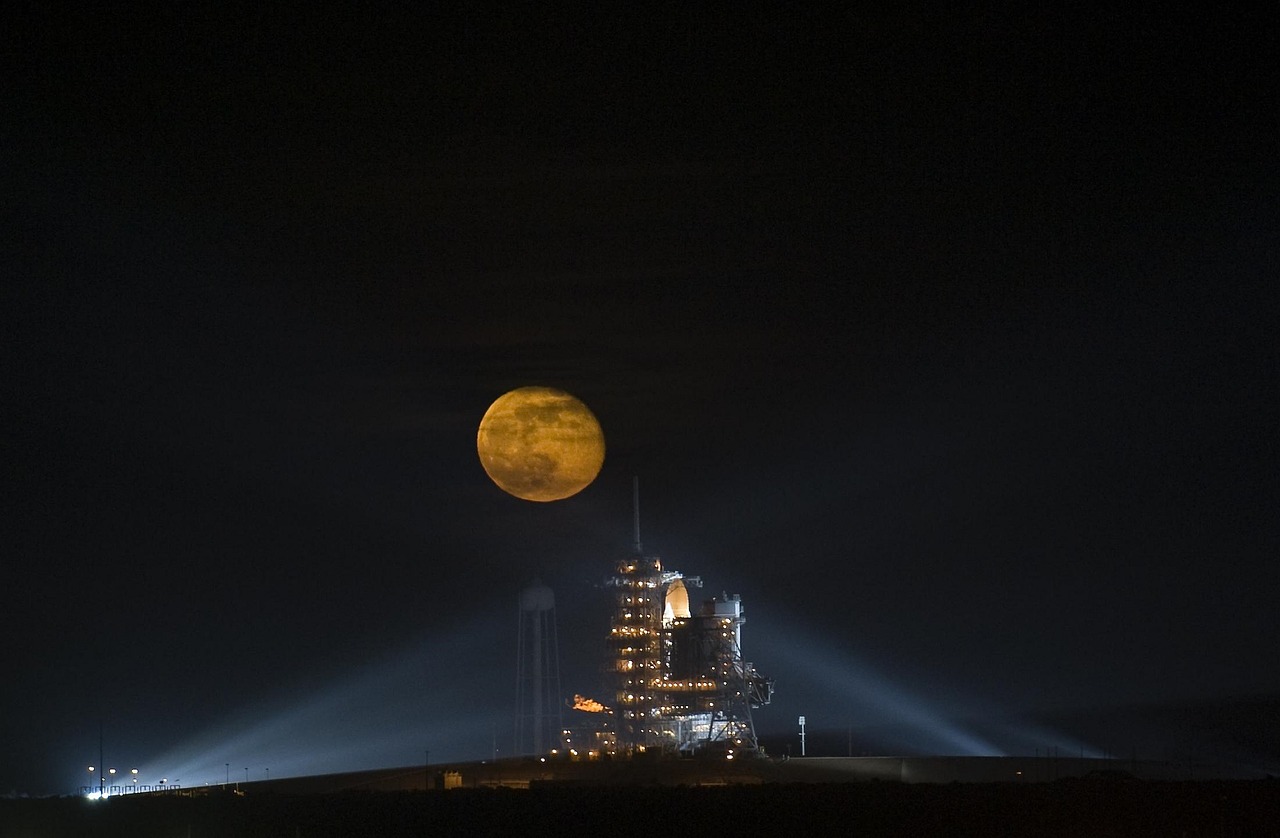 Image - space shuttle full moon night