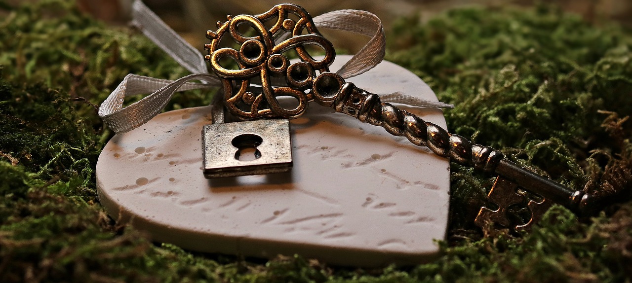Image - love heart key castle