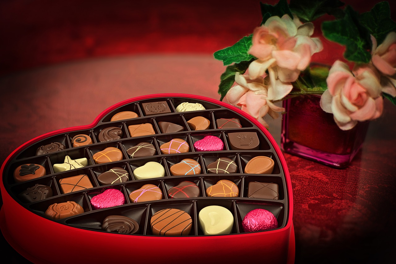 Image - valentine s day chocolates candy