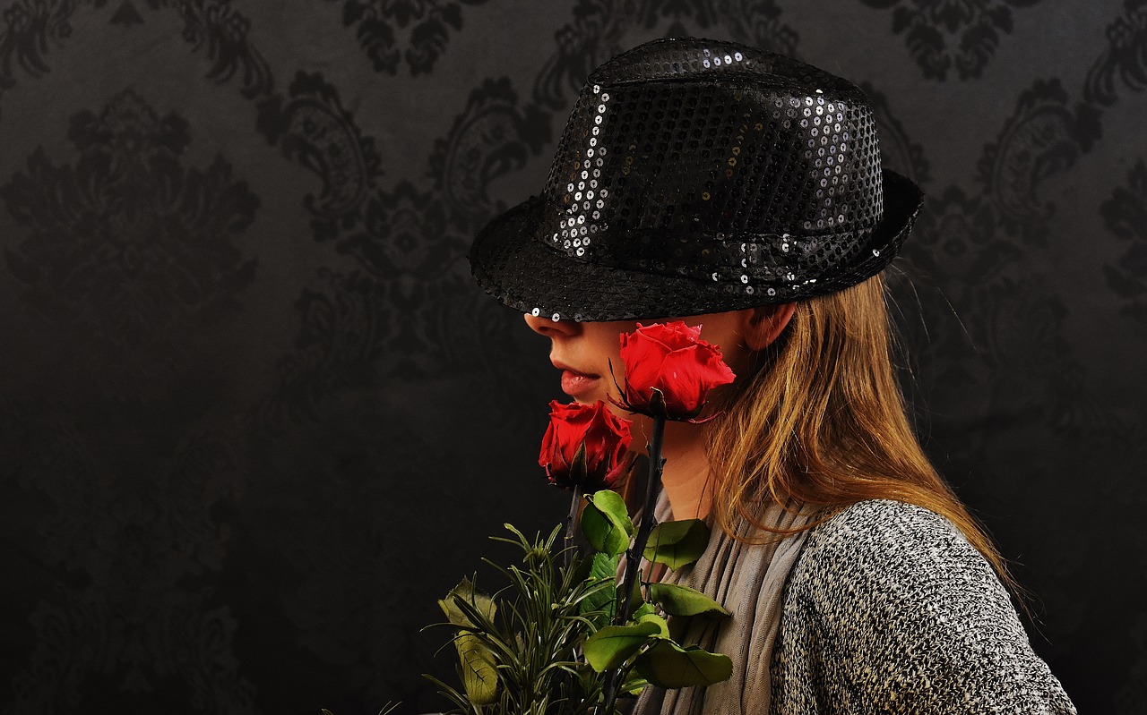 Image - woman hat roses mysterious fashion