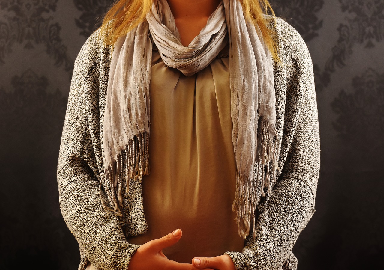 Image - woman fashion scarf knit vest