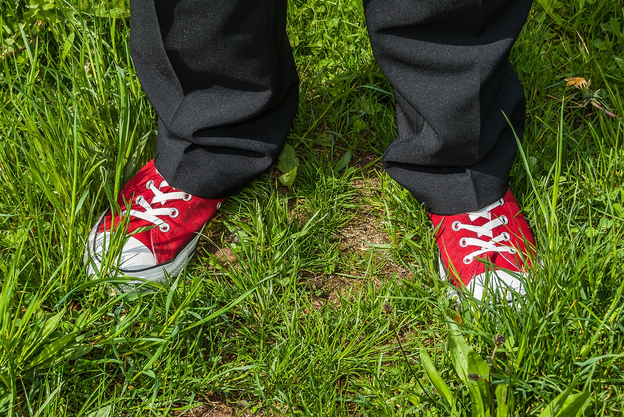 Image - red red boots white white ribbons