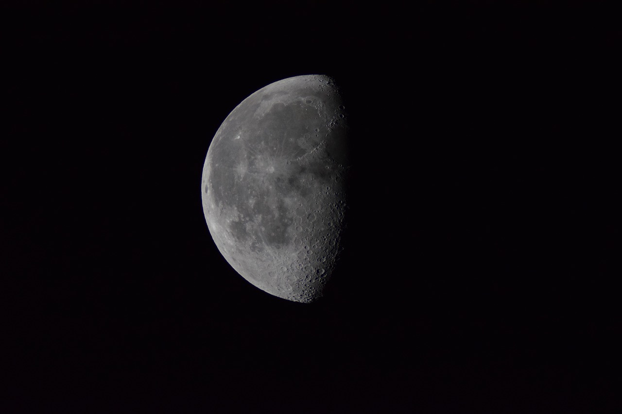 Image - natural moon half moon