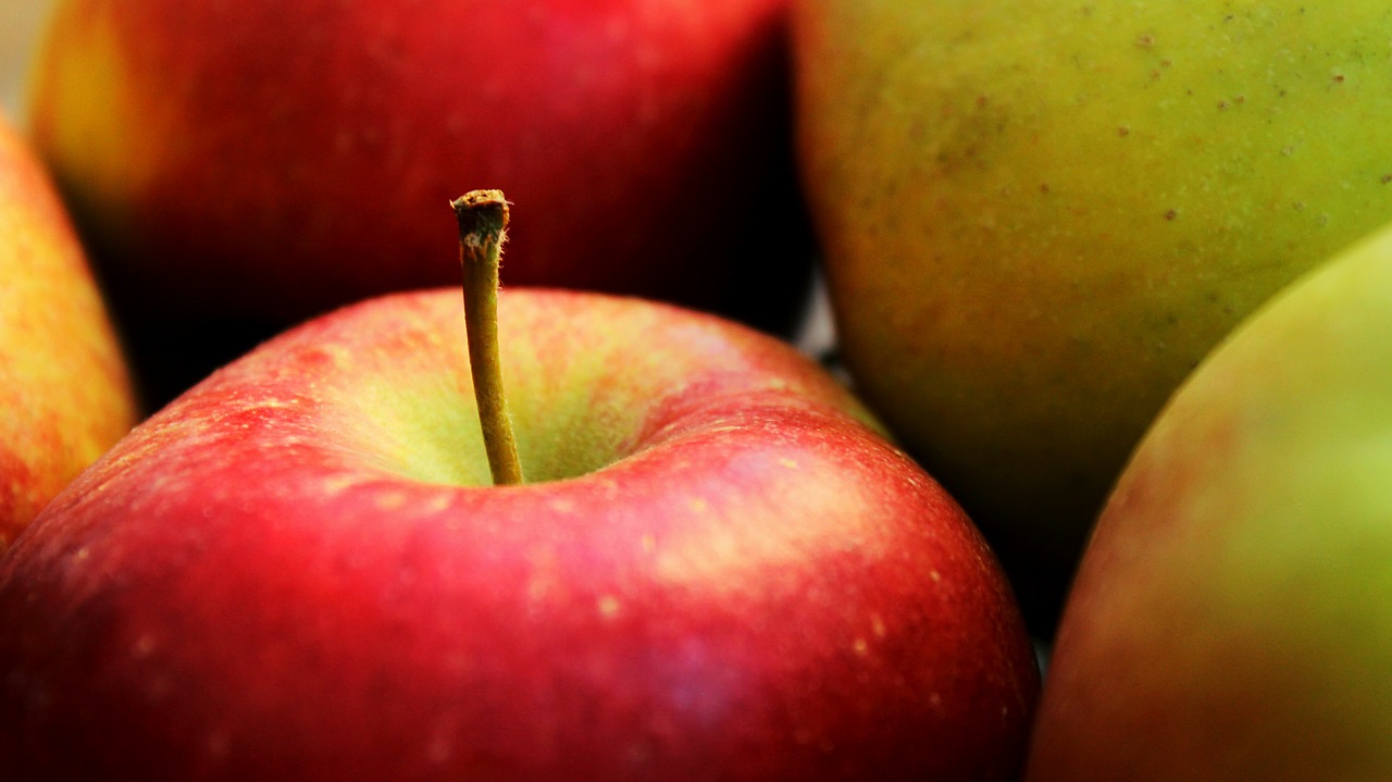 Image - apple red fruit eat cultivation
