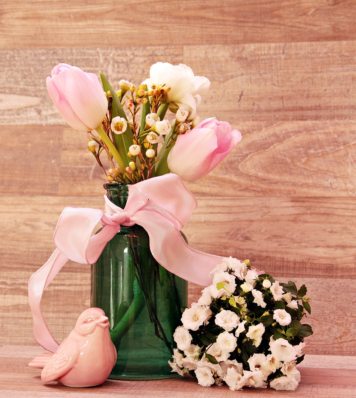 Image - tulips ranunculus bird vase