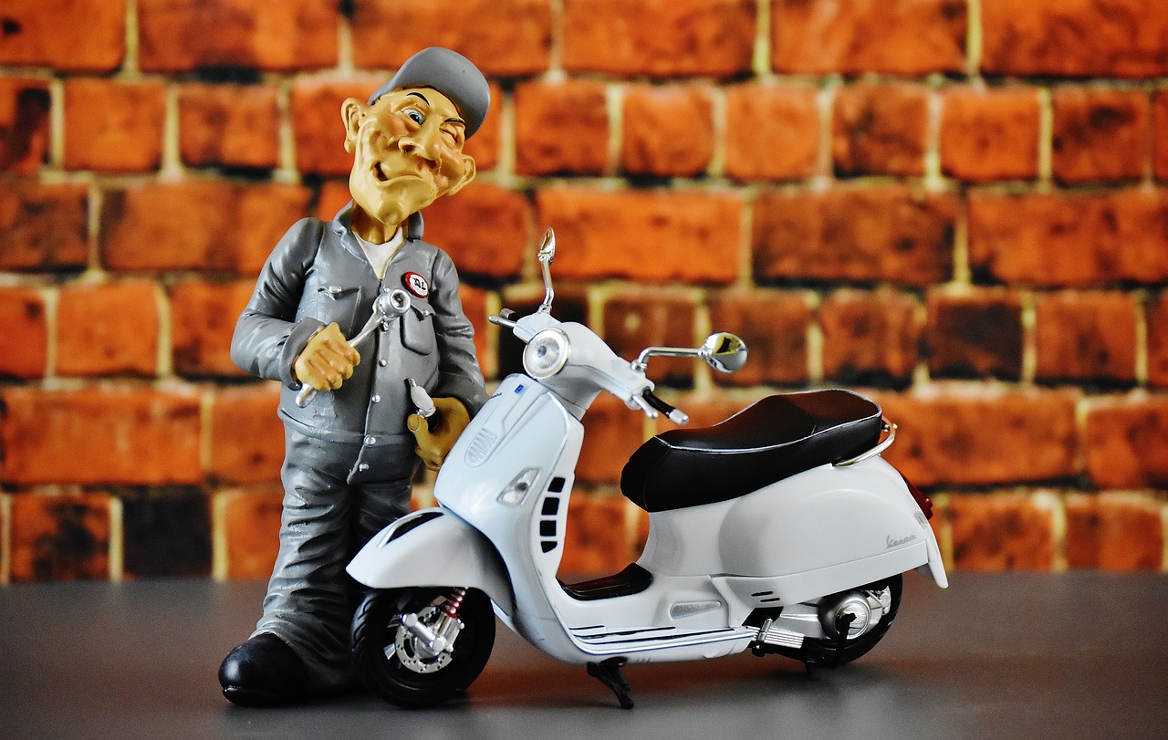 Image - vespa roller mechanic figure funny