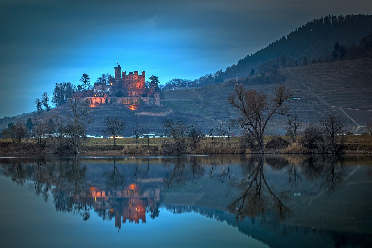 Image - castle lake mirroring pond mood