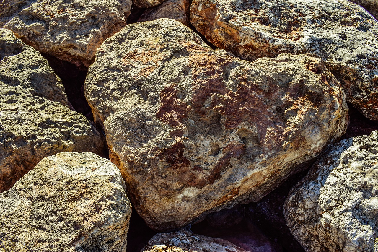 Image - heart of stone stone heart love