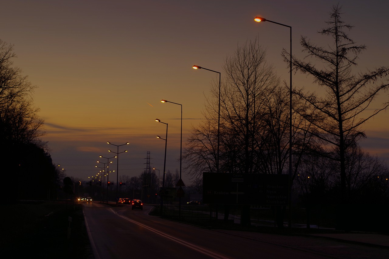 Image - street lamp lighting cars night