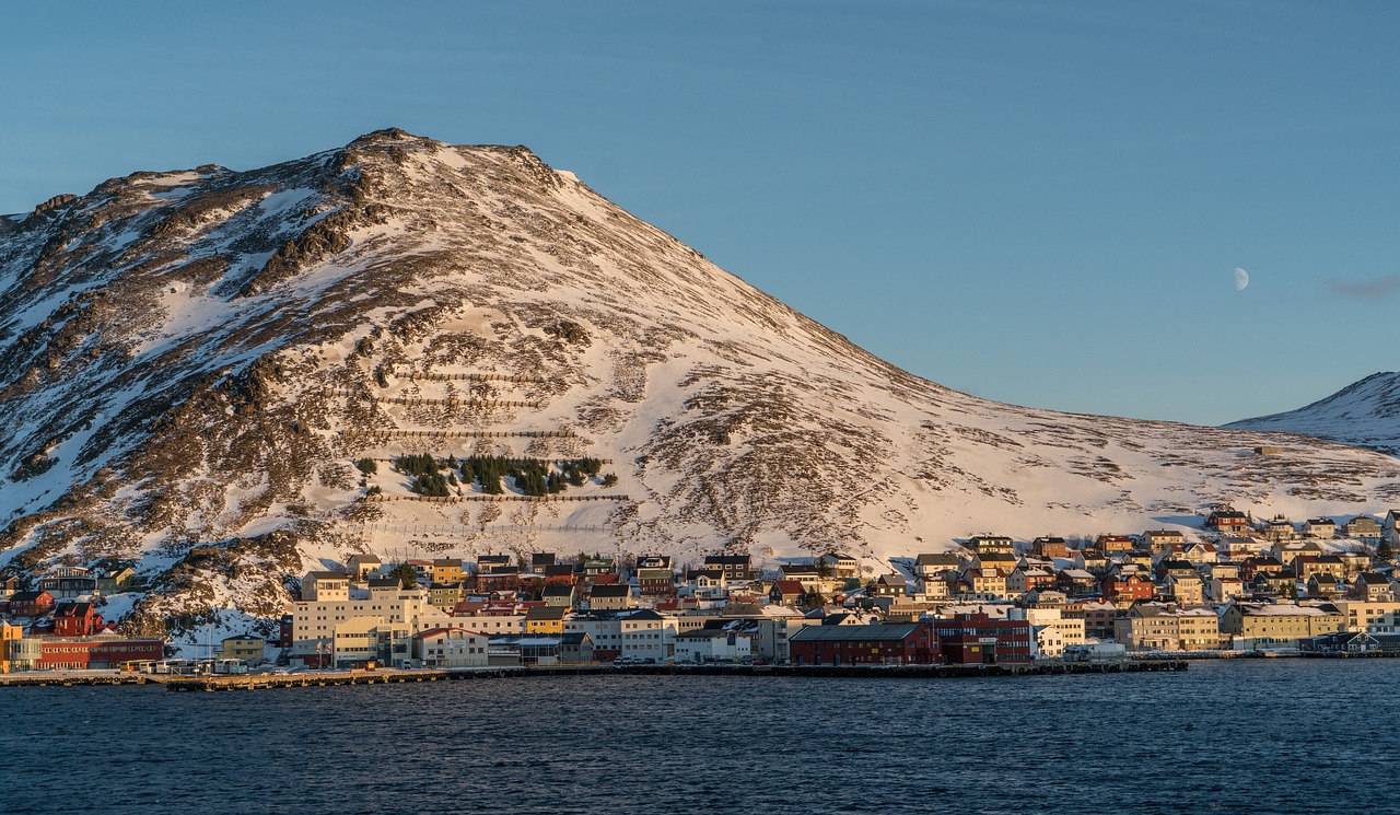 Image - norway mountain architecture