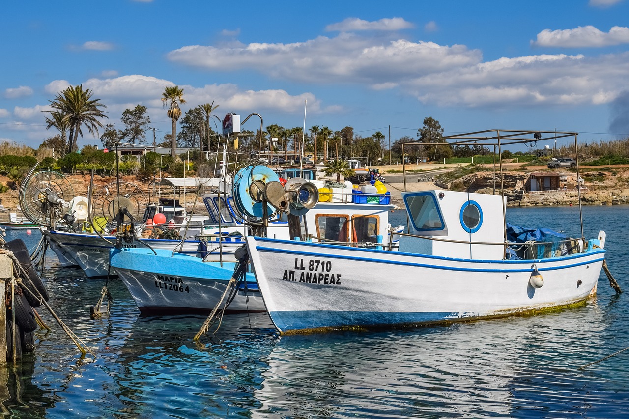 Image - boat harbor fishing shelter sea