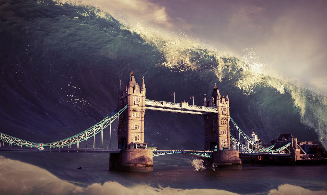 Image - wave tower bridge flood apocalypse