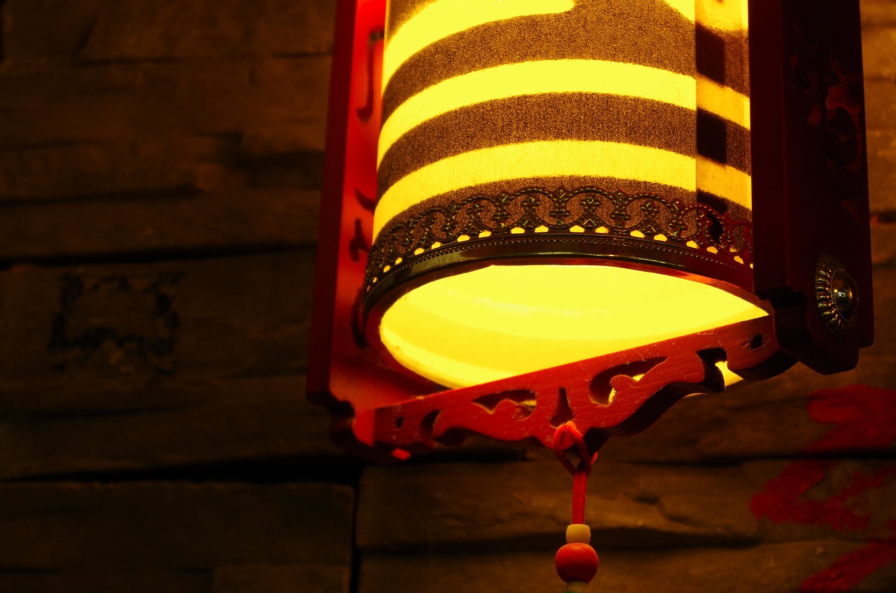 Image - lamp palace lantern yellow lighting