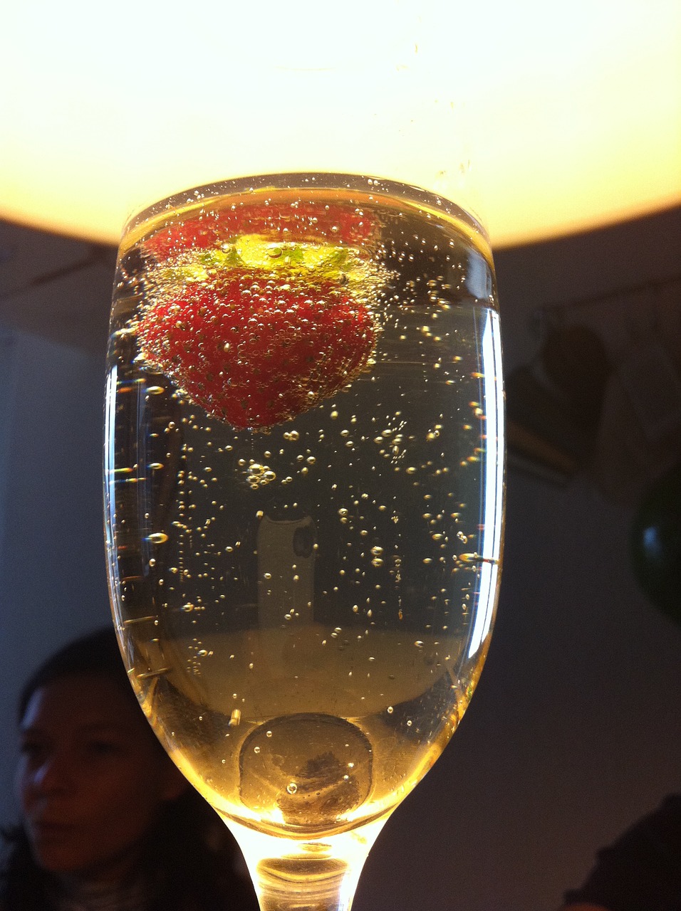 Image - prosecco champagne strawberry