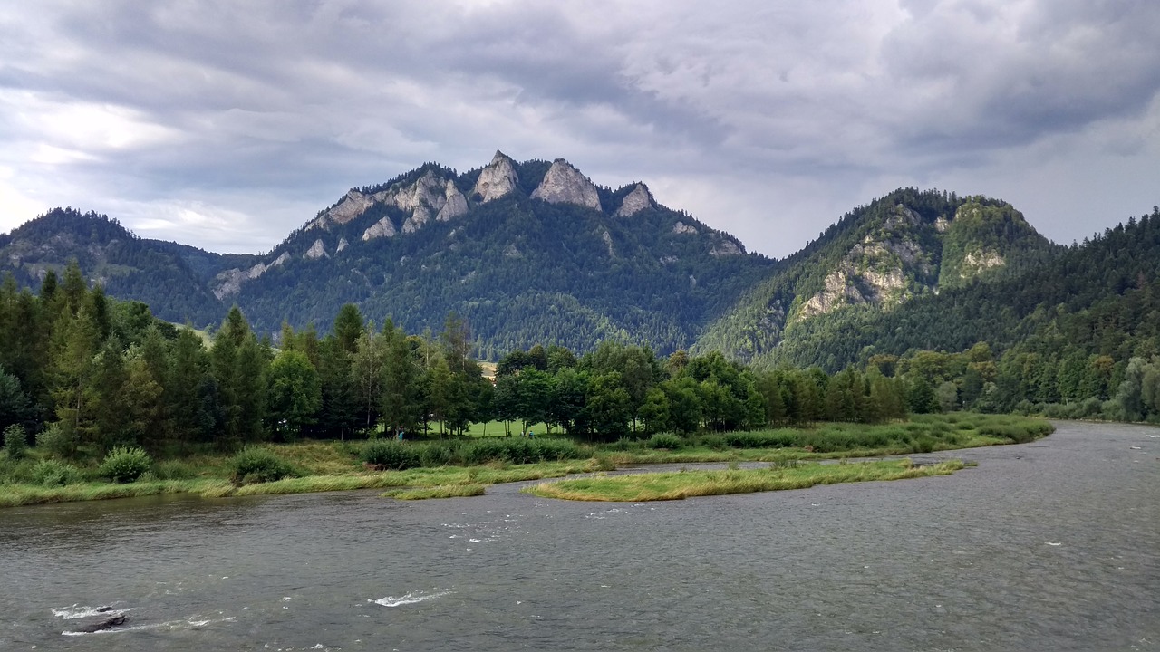 Image - red monastery mountains river