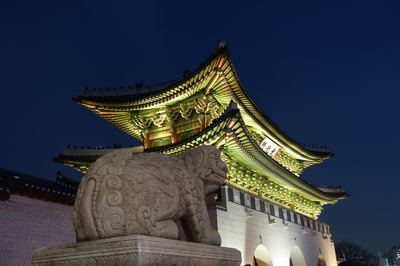 Image - gwanghwamun night view sejongno