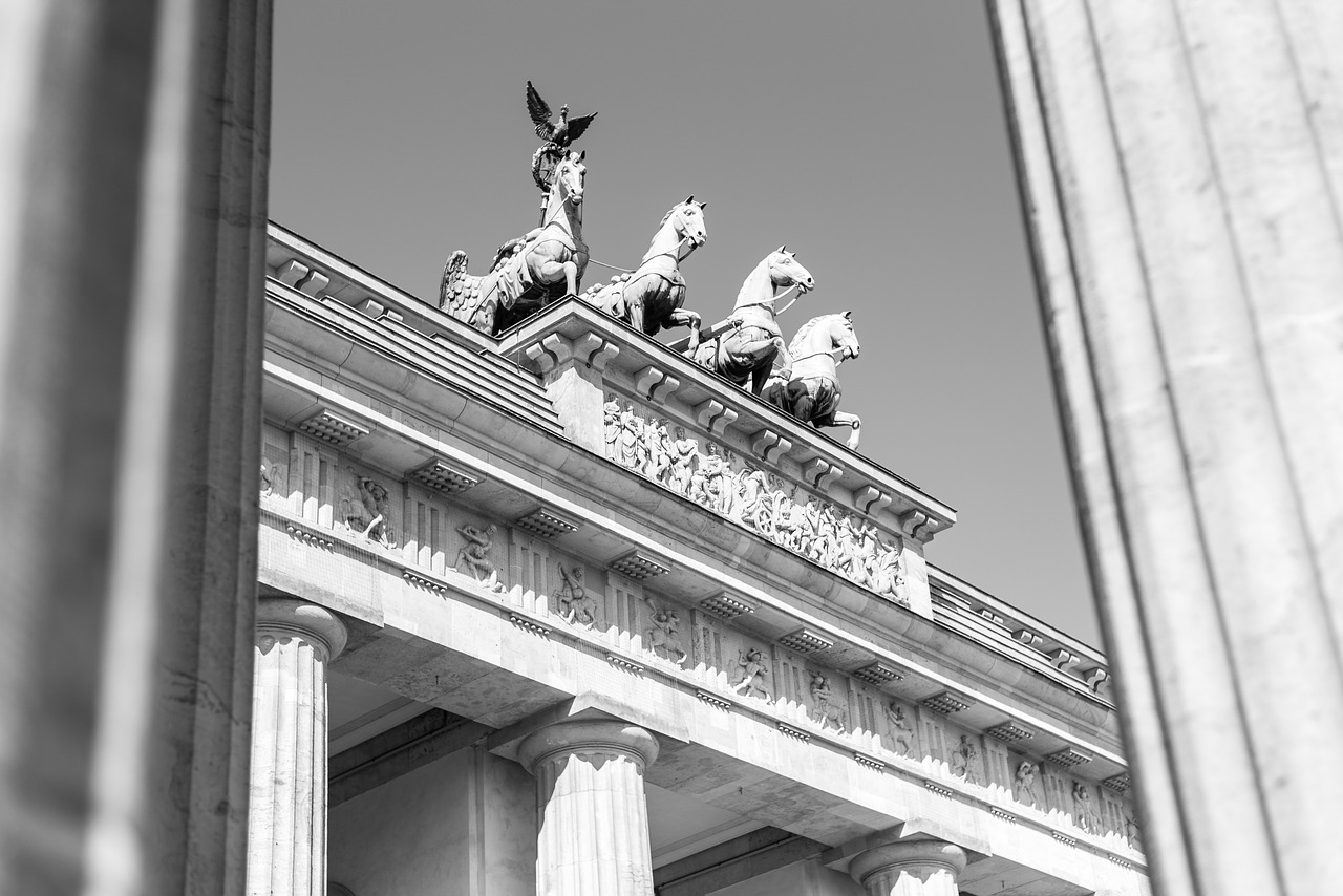 Image - brandenburg gate quadriga berlin