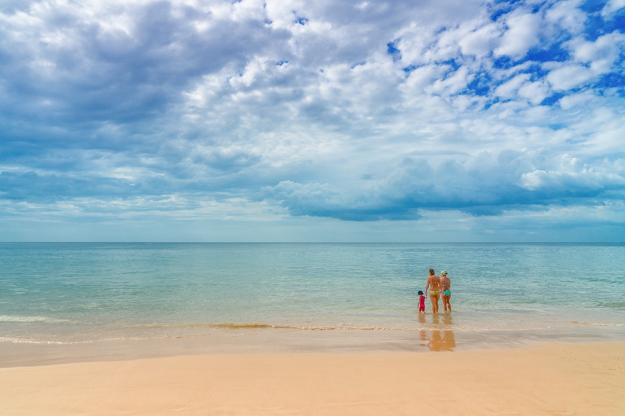 Image - beach family female women woman