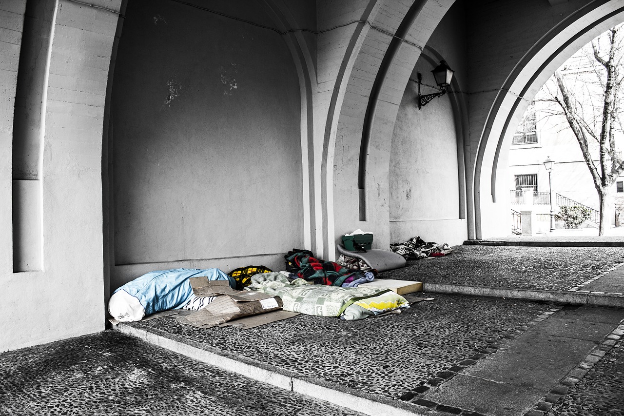 Image - homeless blankets charity poverty