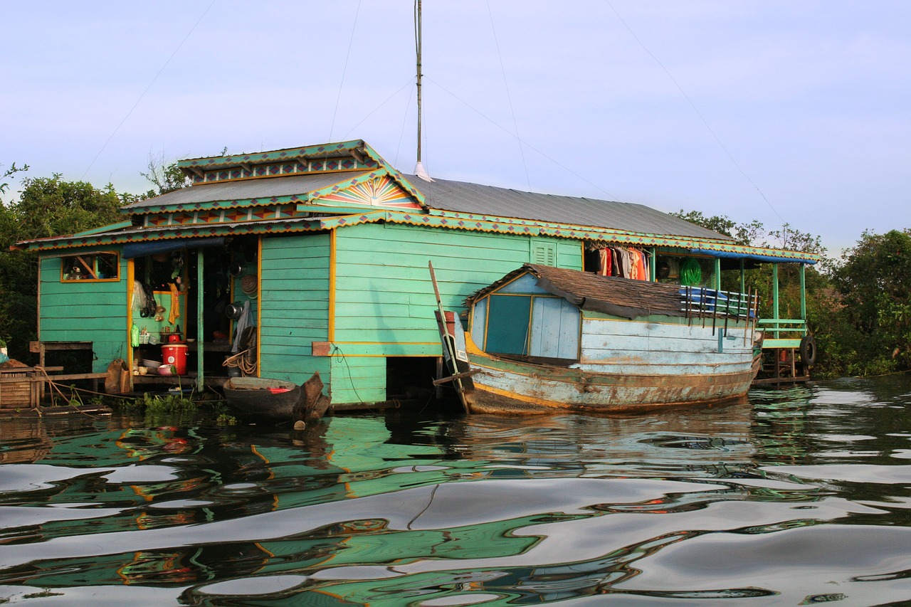 Image - cambodia floating house boat lake