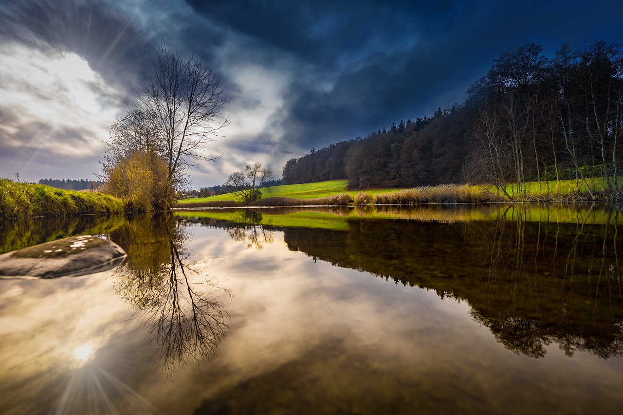 Image - water back light mirroring lake