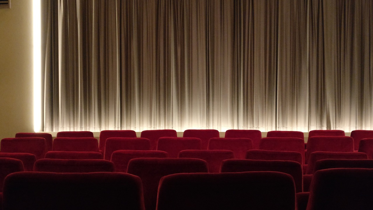 Image - cinema canvas steamed curtain film