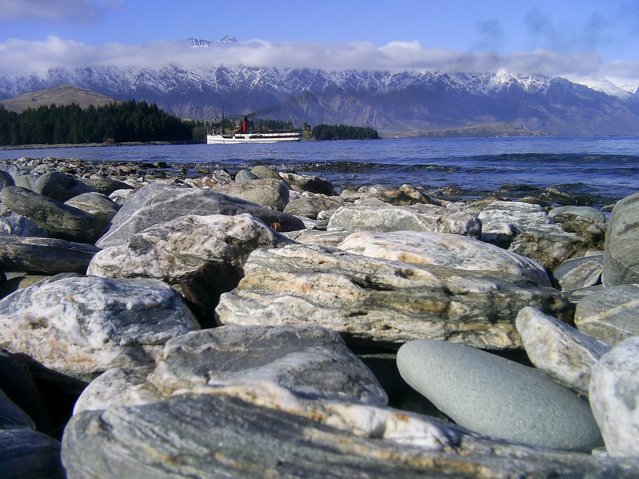 Image - queenstown lake wakatipu lake