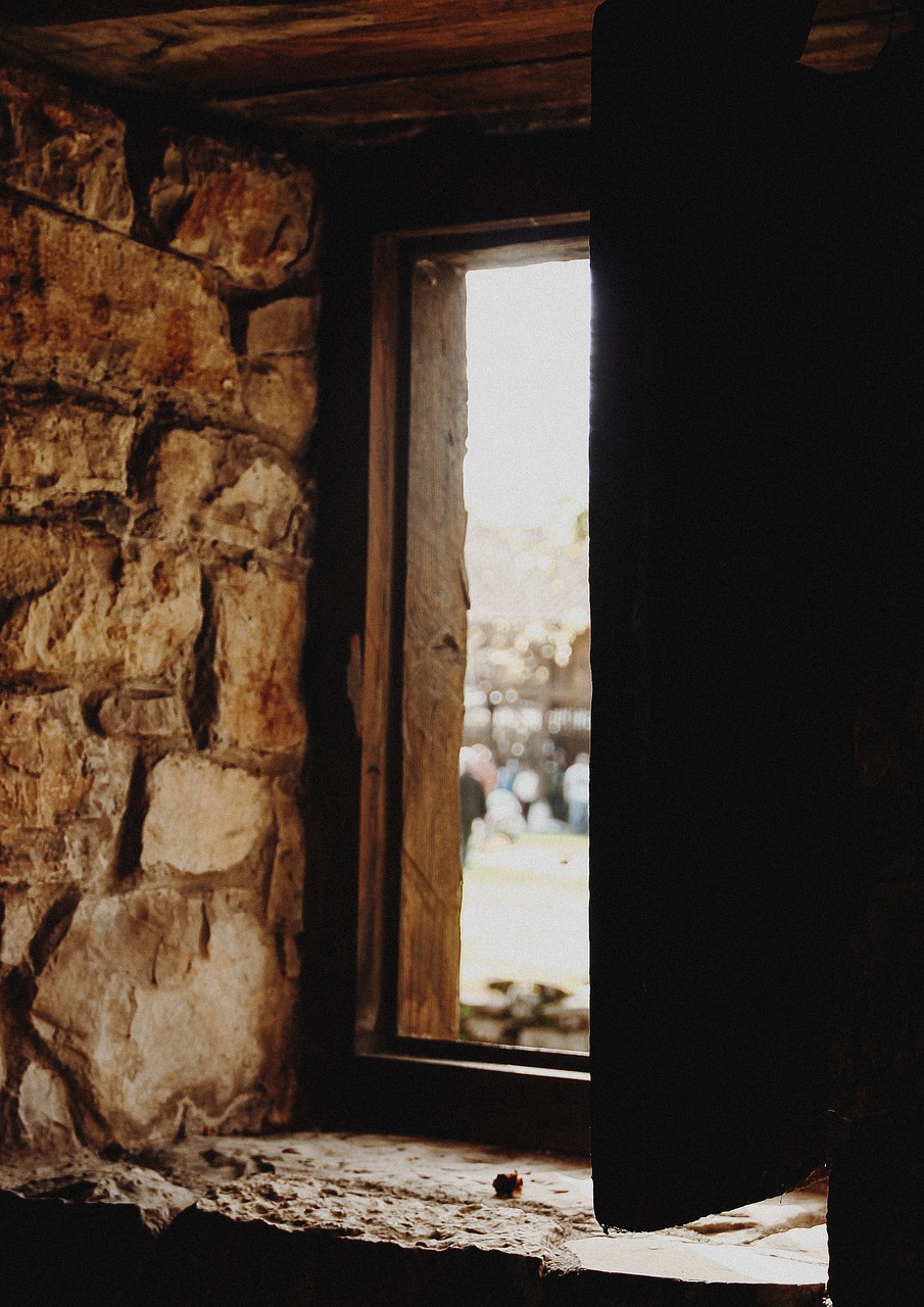 Image - window light cristalera building