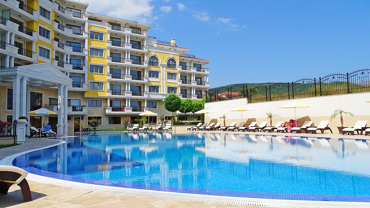 Image - bulgaria apartment complex pool