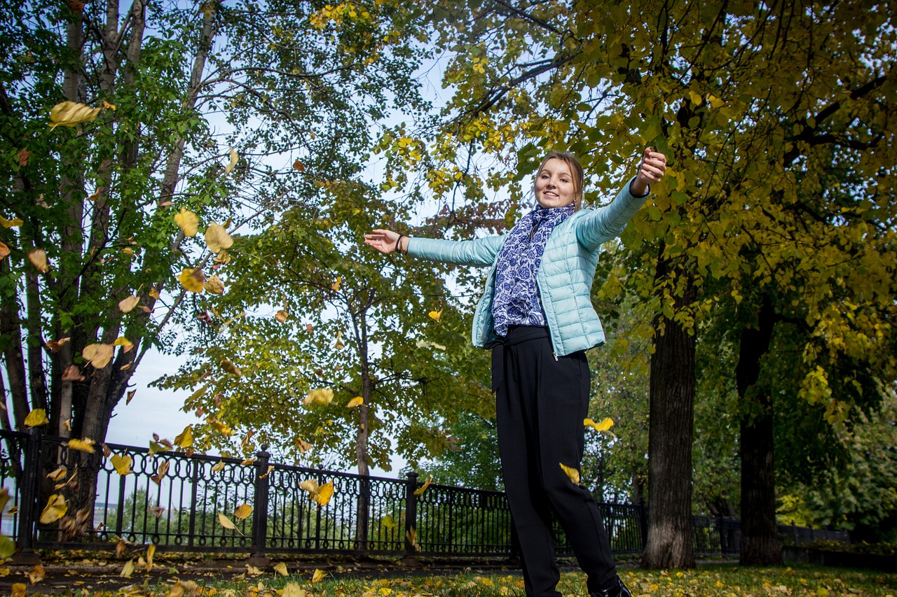 Image - autumn leaves girl joy square