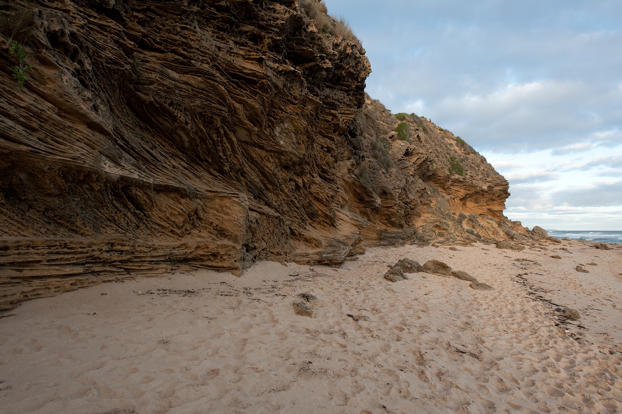 Image - coastline rocks ocean victoria