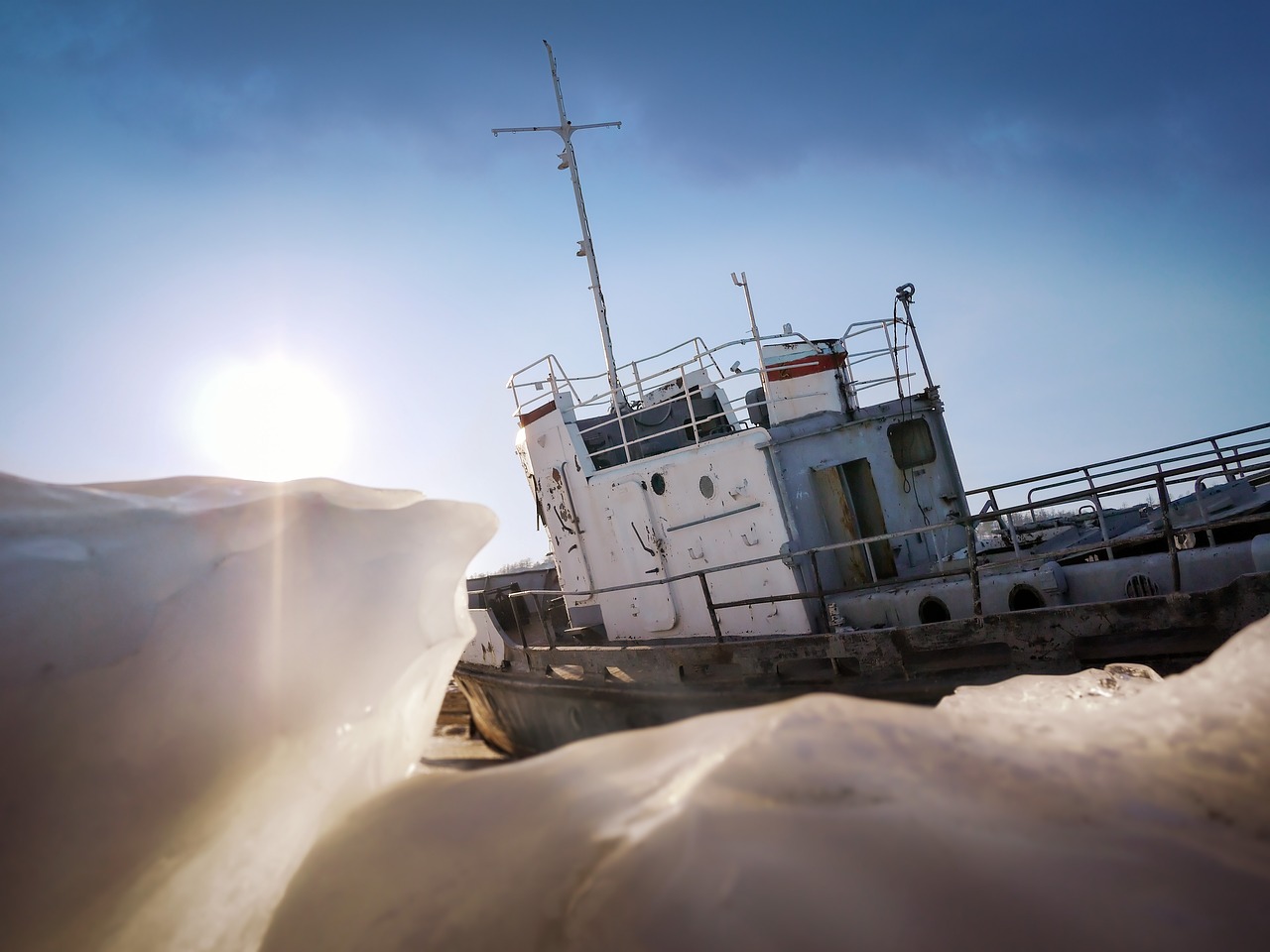 Image - fishing vessel ice siberia baikal