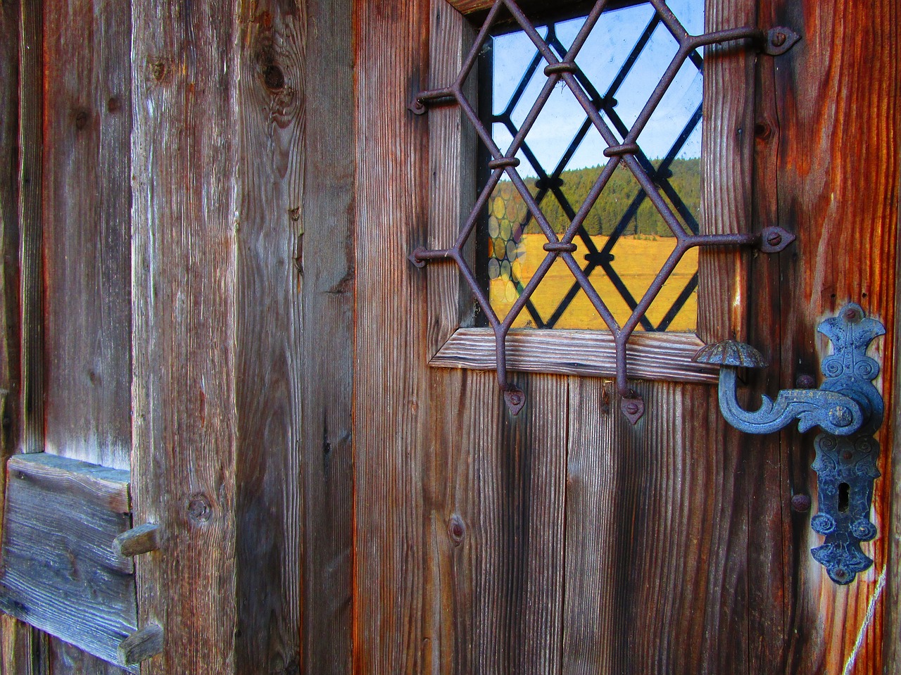 Image - door fitting building wooden door