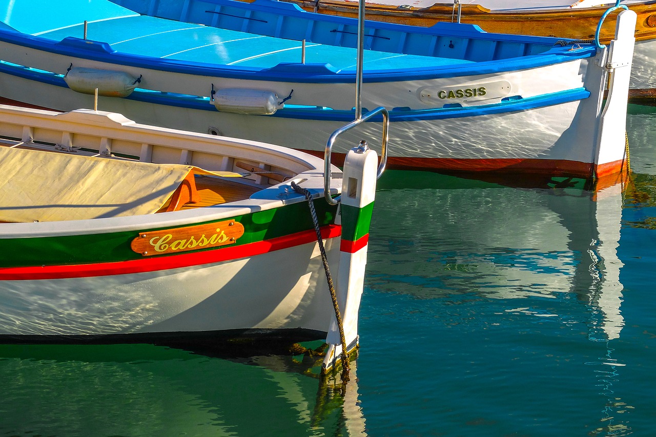 Image - fishing boat small boat barque