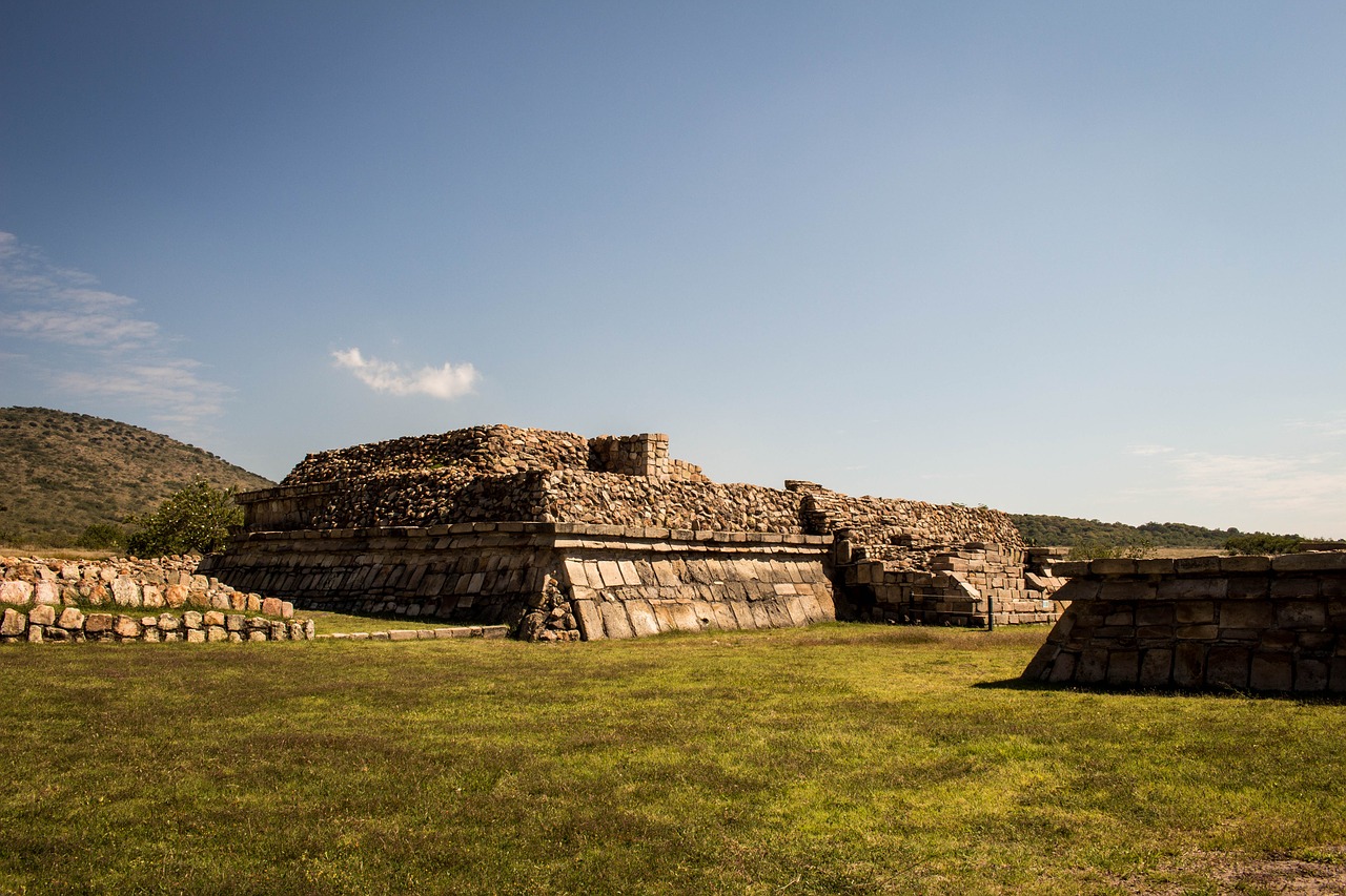 Image - pyramid guanajuato grass