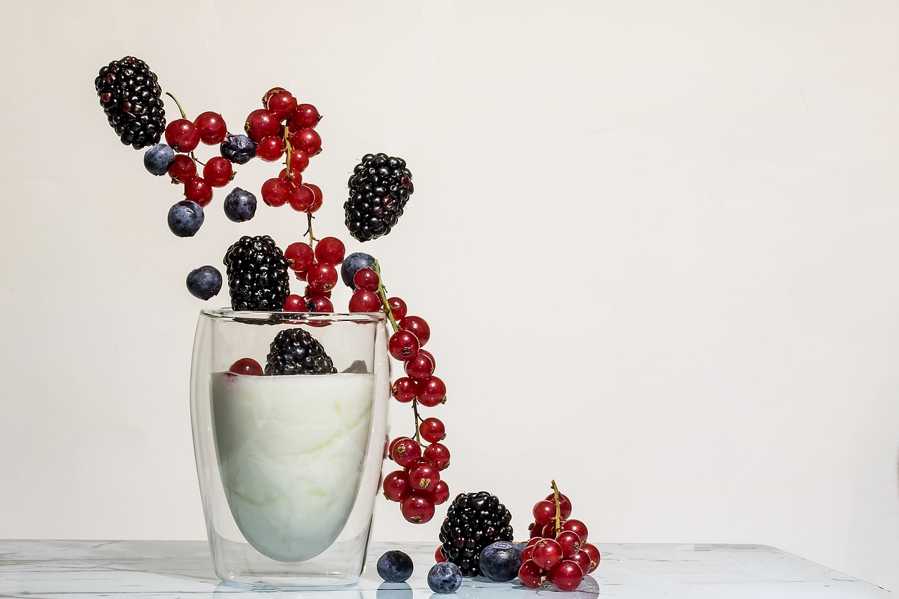 Image - yogurt fruits blackberries currants