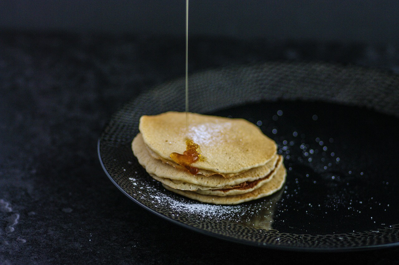 Image - pancakes dripping maple syrup