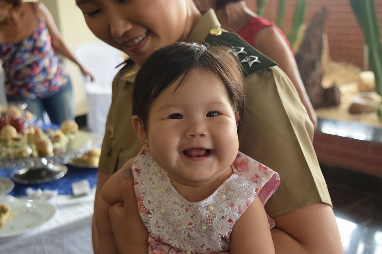 Image - child mestizo oriental army