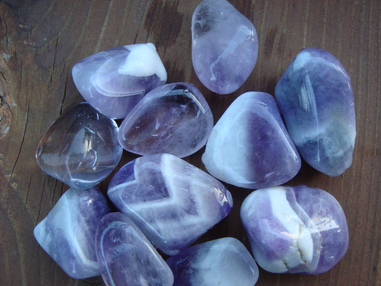 Image - amathyst crystals stones