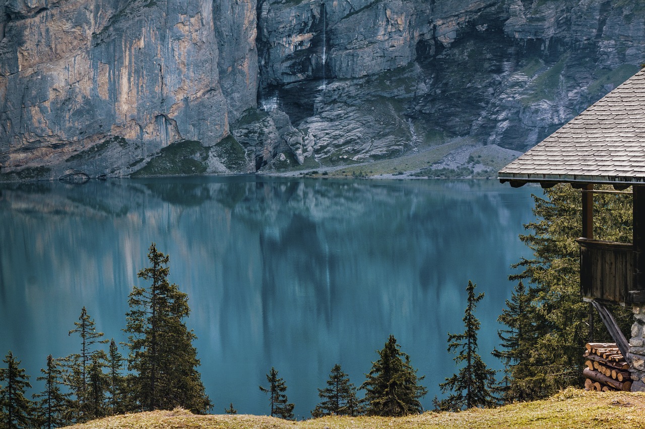 Image - lake oeschinen bergsee mirroring